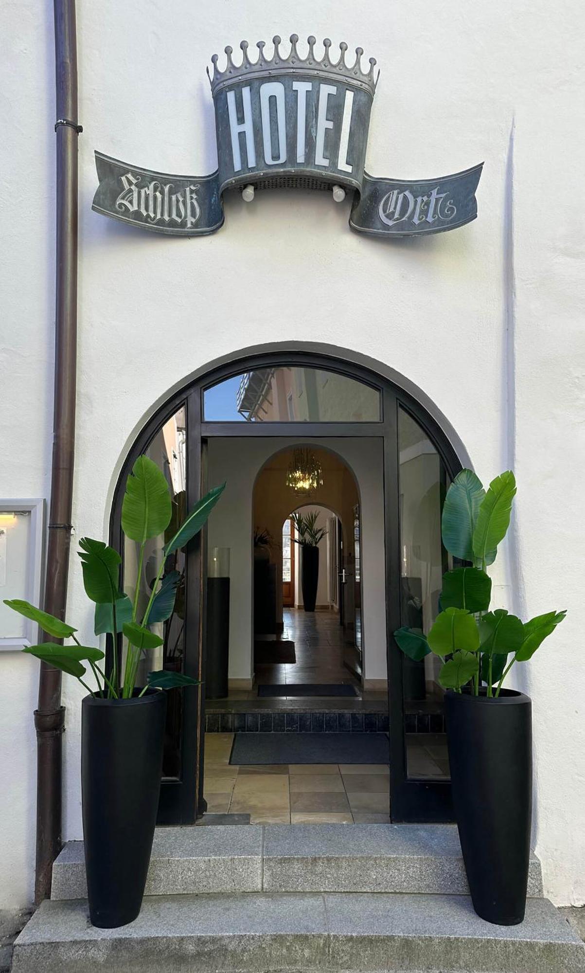 Schloss Ort Hotel